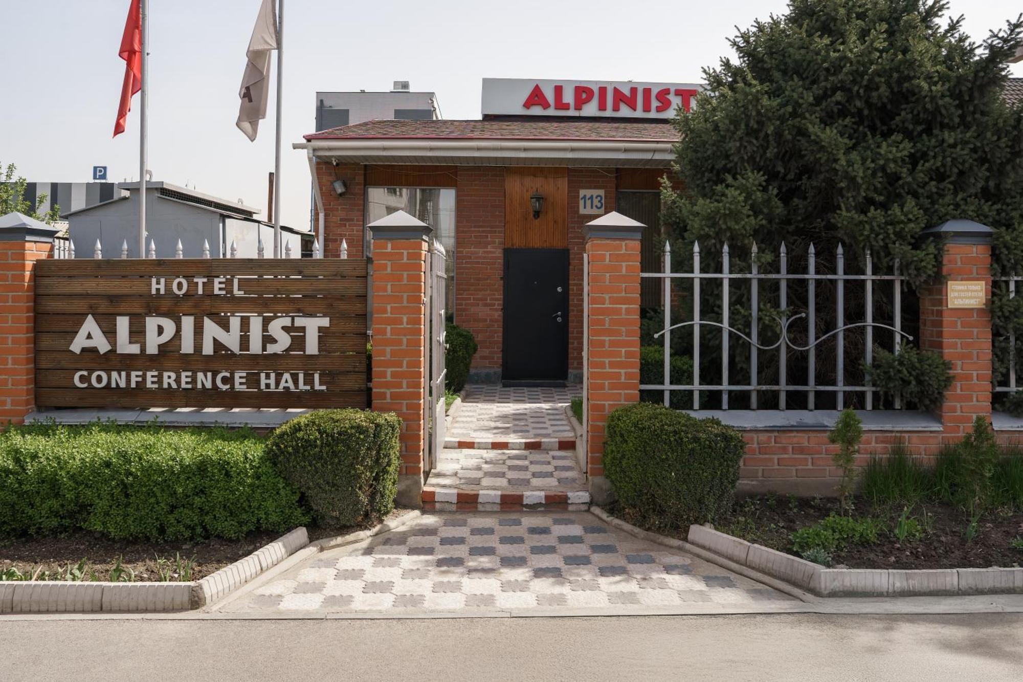 Alpinist Hotel Bishkek Bagian luar foto